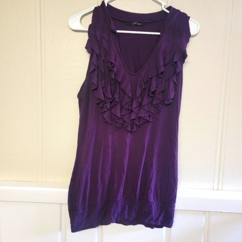 B'leev Sleeveless Blouse‎